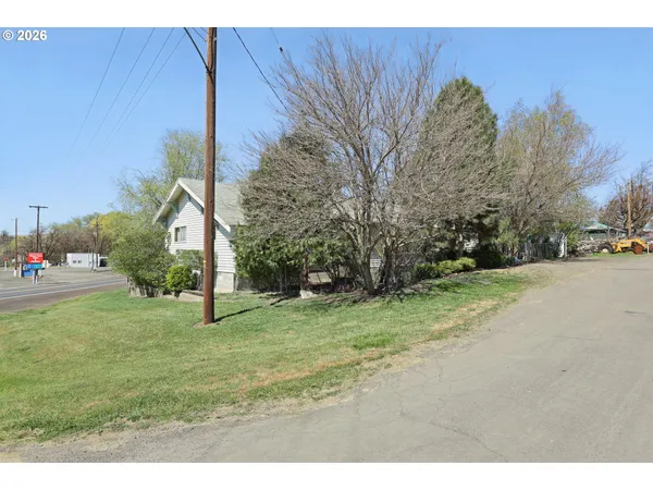 $360,000 | 1116 Mc Pherson Street, Wasco, OR 97065