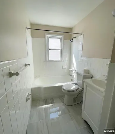 $2,300 | 74 Pasadena Avenue, Unit 2, Lodi, NJ 07644