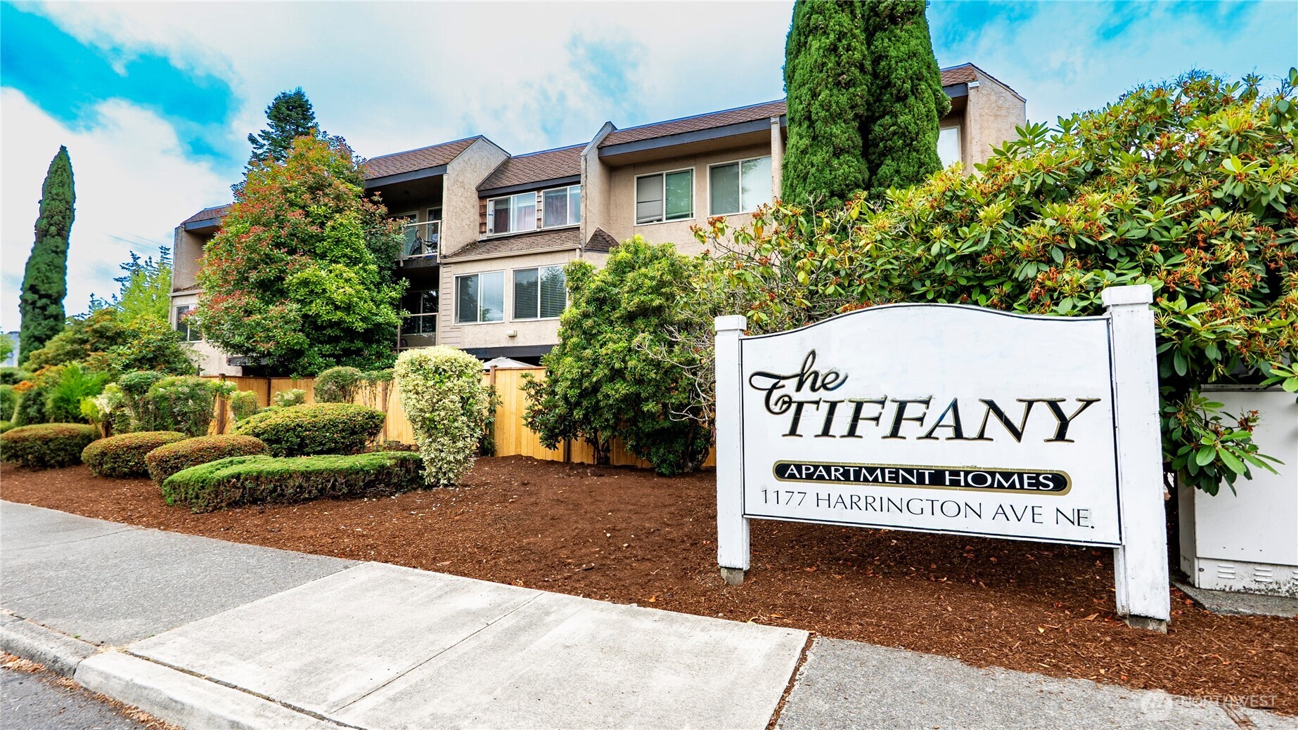 1177 Harrington Avenue Northeast Renton, WA 98056 - Photo 4 of 18 Gallery Image 4