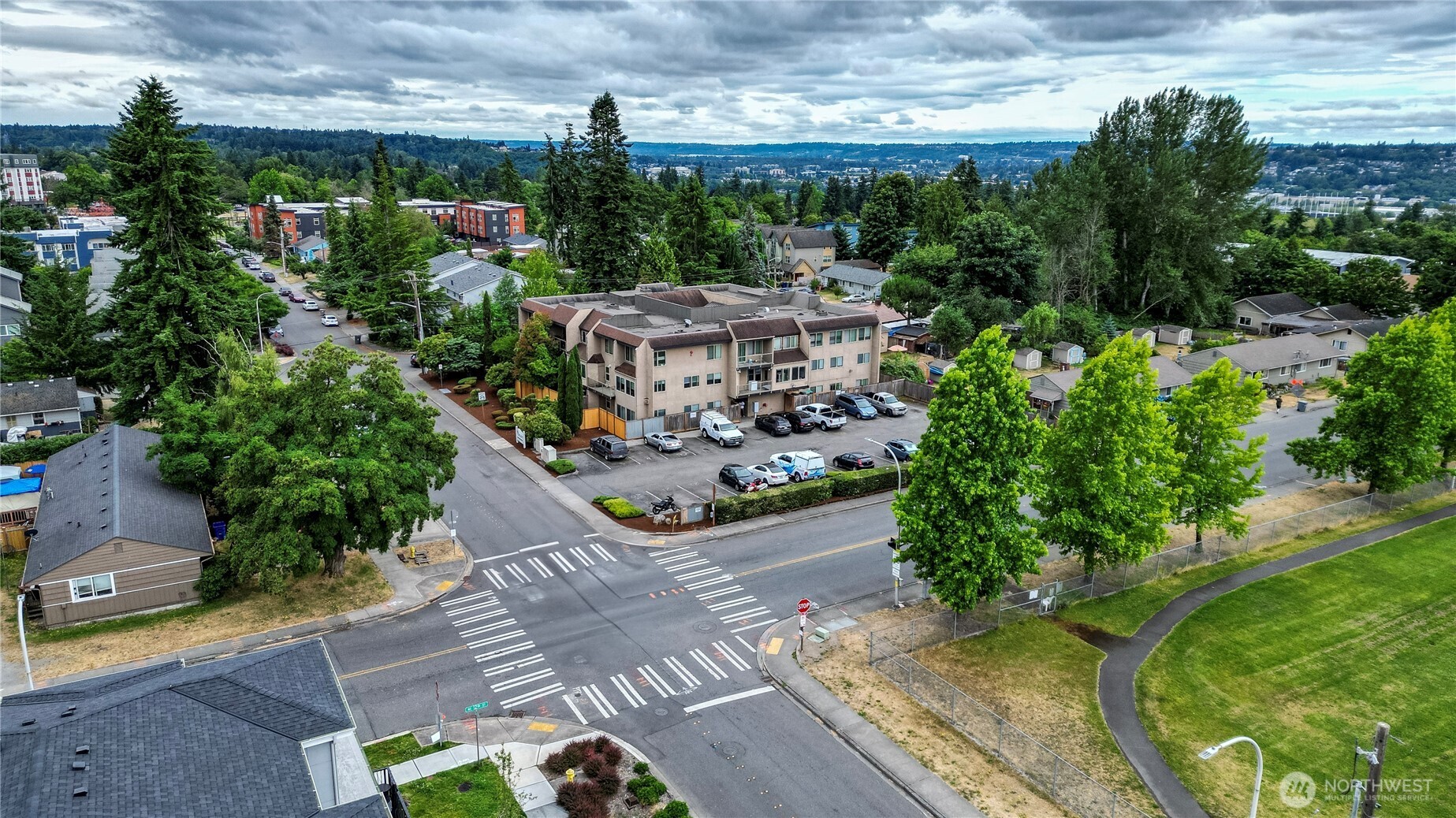 1177 Harrington Avenue Northeast Renton, WA 98056 - Photo 6 of 18 Gallery Image 6