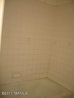 702 West Roger Road Tucson, AZ 85705 - Photo 18 of 25