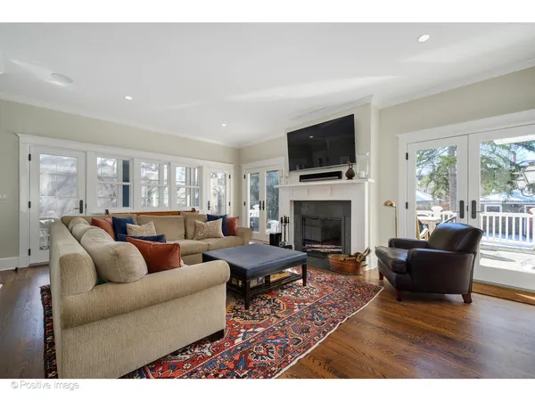$2,950,000 | 809 Elmwood Avenue, Wilmette, IL 60091