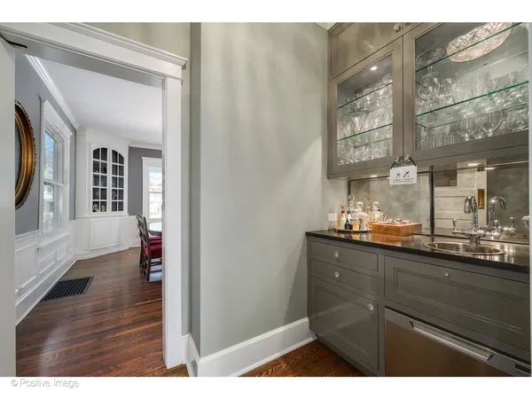 $2,950,000 | 809 Elmwood Avenue, Wilmette, IL 60091