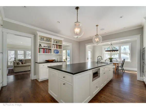 $2,950,000 | 809 Elmwood Avenue, Wilmette, IL 60091
