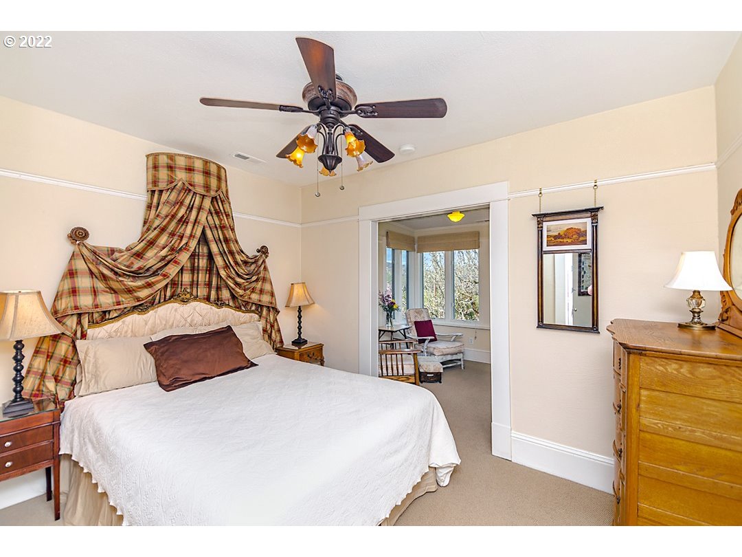 121 Melton Road Roseburg, OR 97470 - Photo 11 of 31 Gallery Image 11
