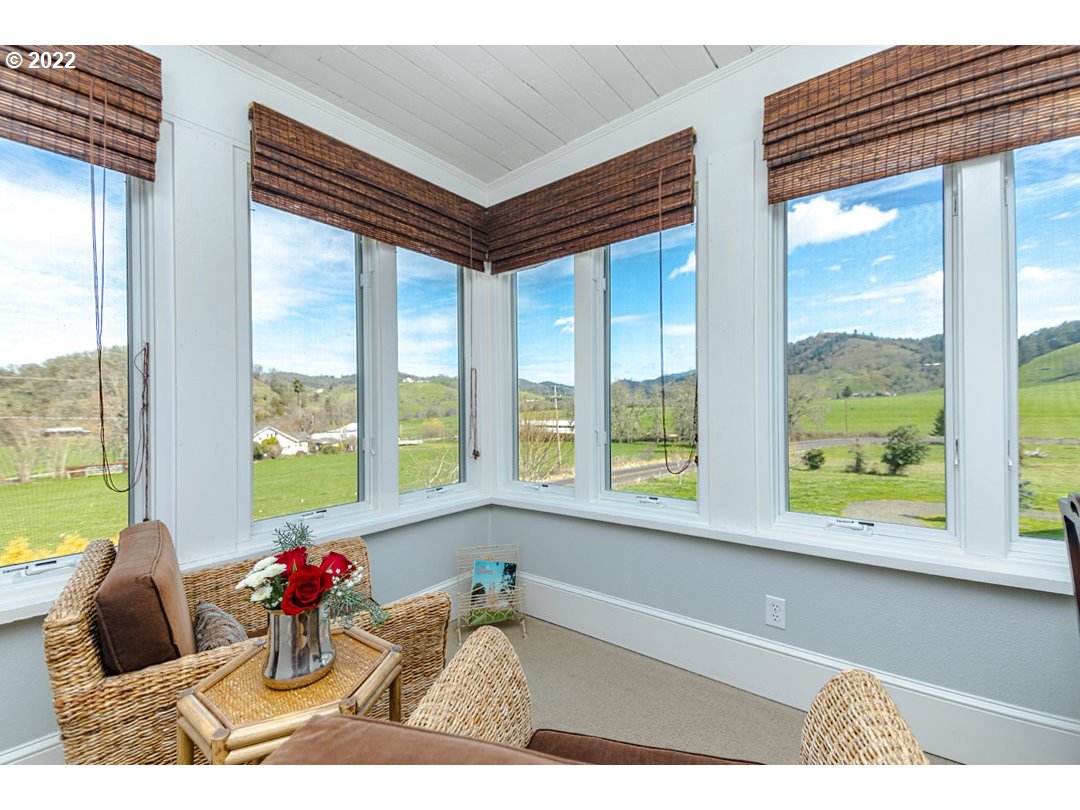 121 Melton Road Roseburg, OR 97470 - Photo 17 of 31 Gallery Image 17