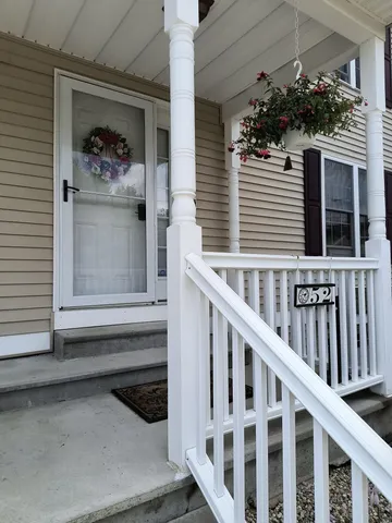 $2,600 | 28 Owens Drive, Unit 52, Swanzey, NH 03446