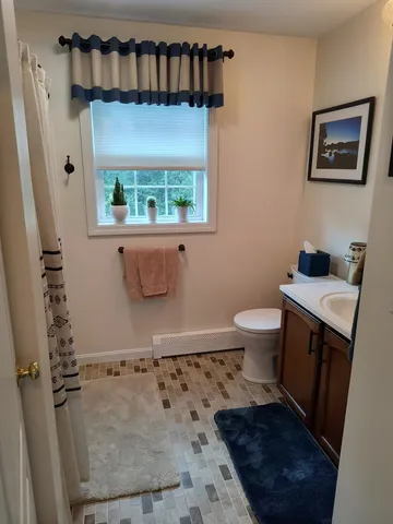 $2,600 | 28 Owens Drive, Unit 52, Swanzey, NH 03446