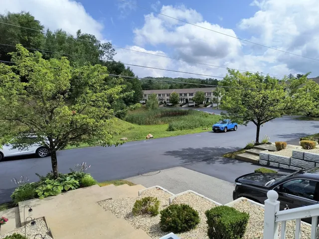 $2,600 | 28 Owens Drive, Unit 52, Swanzey, NH 03446