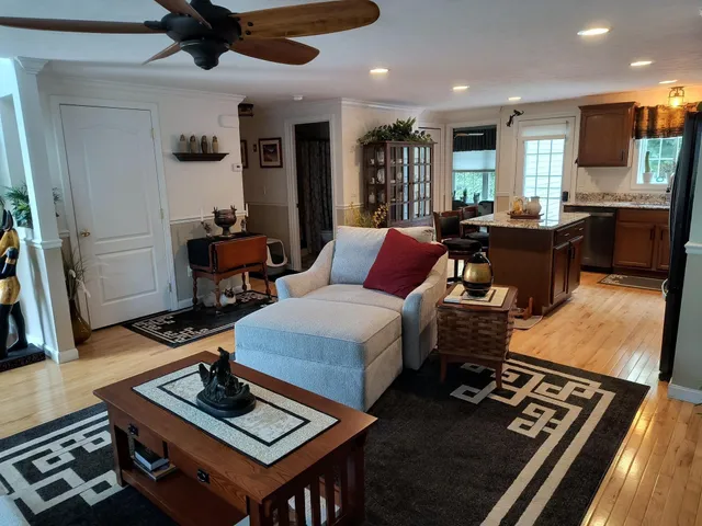 $2,600 | 28 Owens Drive, Unit 52, Swanzey, NH 03446