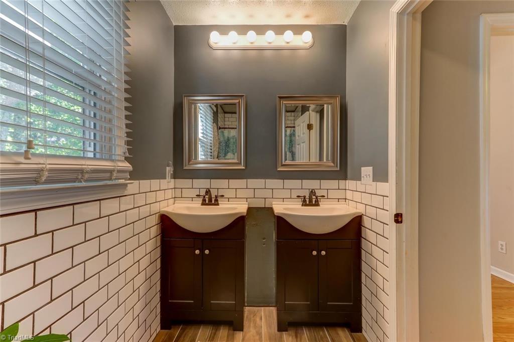 4312 Chilton Way High Point, NC 27265 - Photo 20 of 26 Gallery Image 20