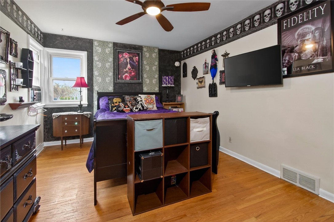 555 Elmgrove Road Gates, NY 14606 - Photo 15 of 29