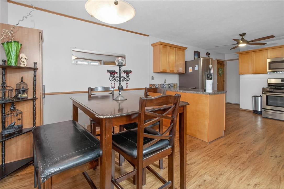 555 Elmgrove Road Gates, NY 14606 - Photo 9 of 29