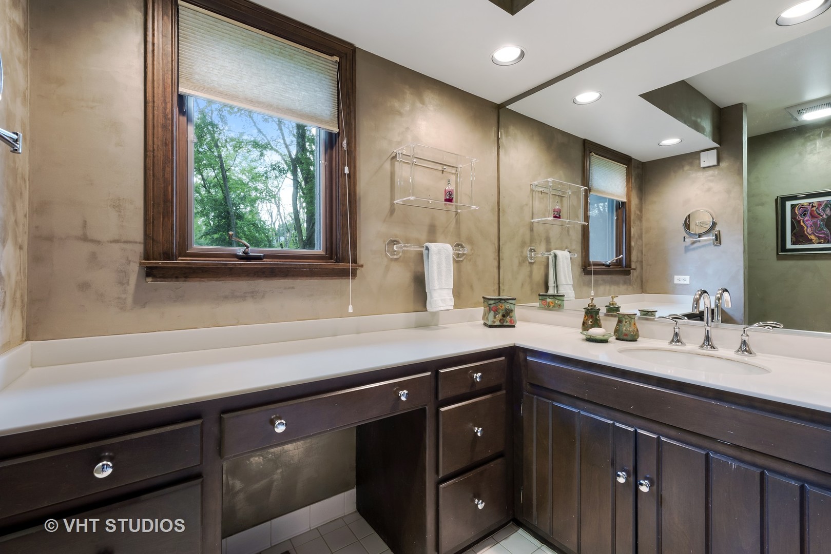 1644 Sunset Ridge Road Northbrook, IL 60062 - Photo 12 of 29