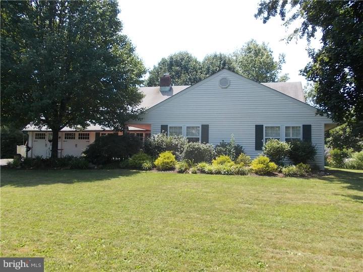 101 Fieldstone Road Levittown, PA 19056 - Photo 2 of 25 Exterior Front