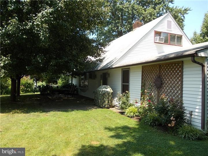 101 Fieldstone Road Levittown, PA 19056 - Photo 24 of 25 Exterior Back
