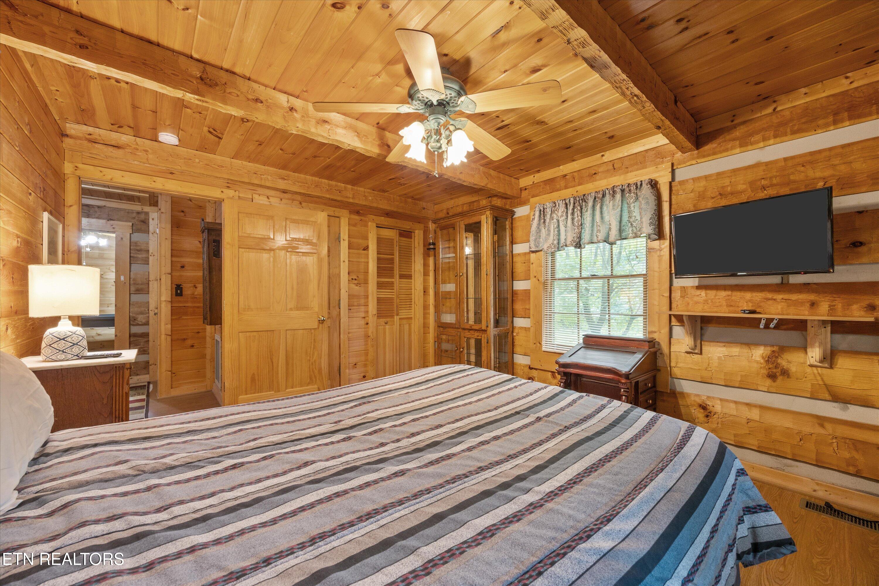 2992 Covemont Road Sevierville, TN 37862 - Photo 14 of 30 2nd Bedroom