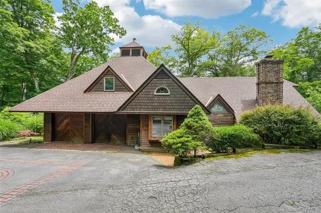 $1,295,000 | 1 Lookout Road, Tuxedo Park, NY 10987