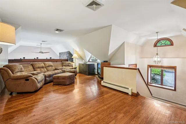 $1,295,000 | 1 Lookout Road, Tuxedo Park, NY 10987