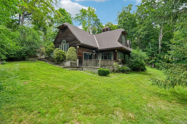 $1,295,000 | 1 Lookout Road, Tuxedo Park, NY 10987