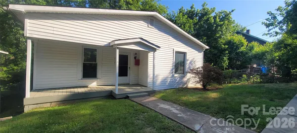 $1,500 | 212 East Bell Street, Statesville, NC 28677