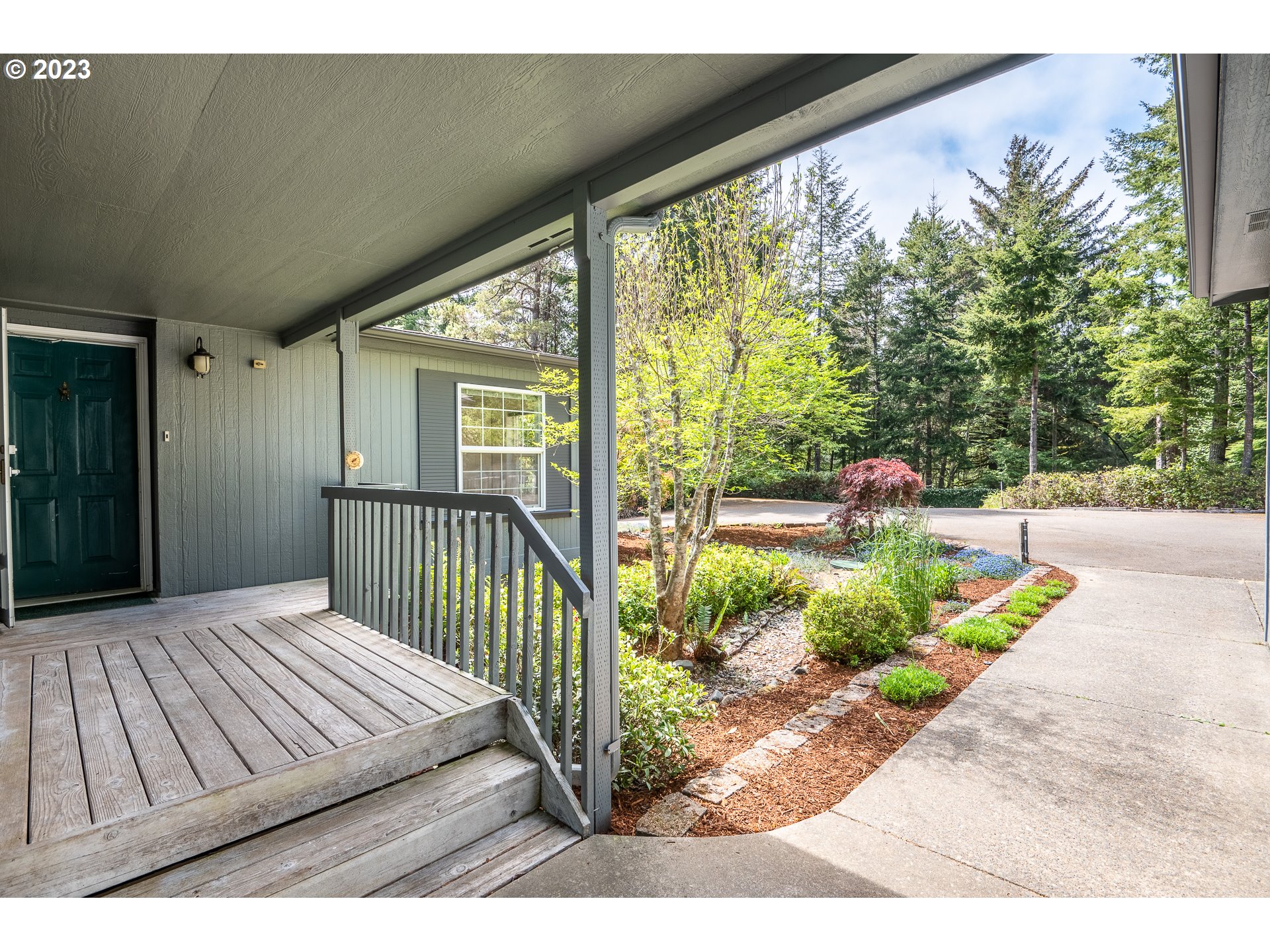 88647 Collard Lake Road Florence, OR 97439 - Photo 4 of 45 Gallery Image 4