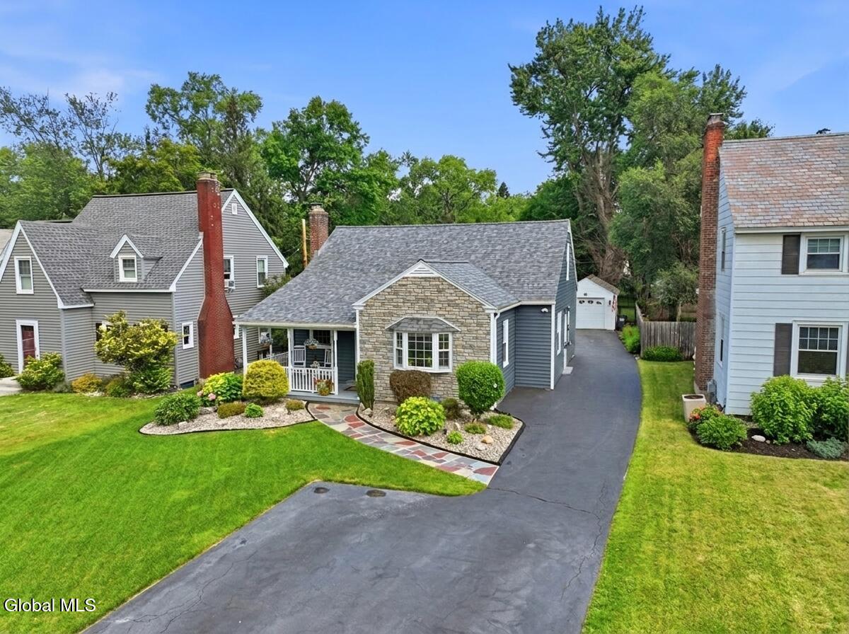 2313 Barcelona Road Niskayuna, NY 12309 - Photo 31 of 50 hf_20260714_154733_cd91abab-202b-477a-b5