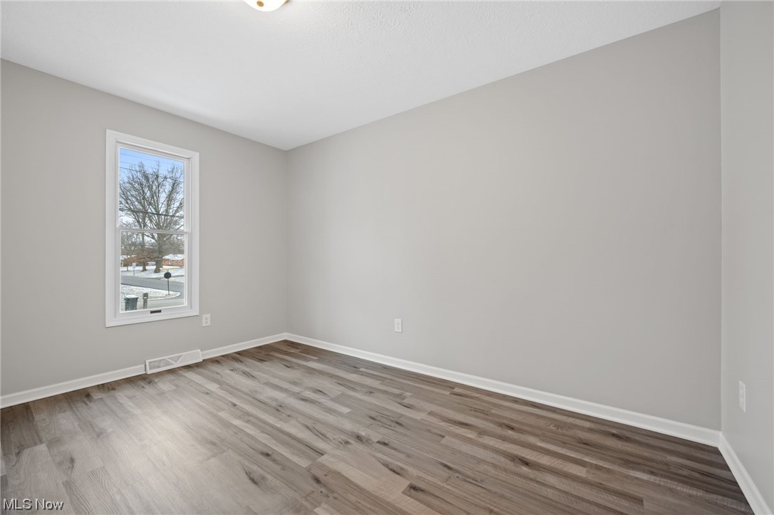 3699 Cottage Grove Road Akron, OH 44319 - Photo 24 of 35