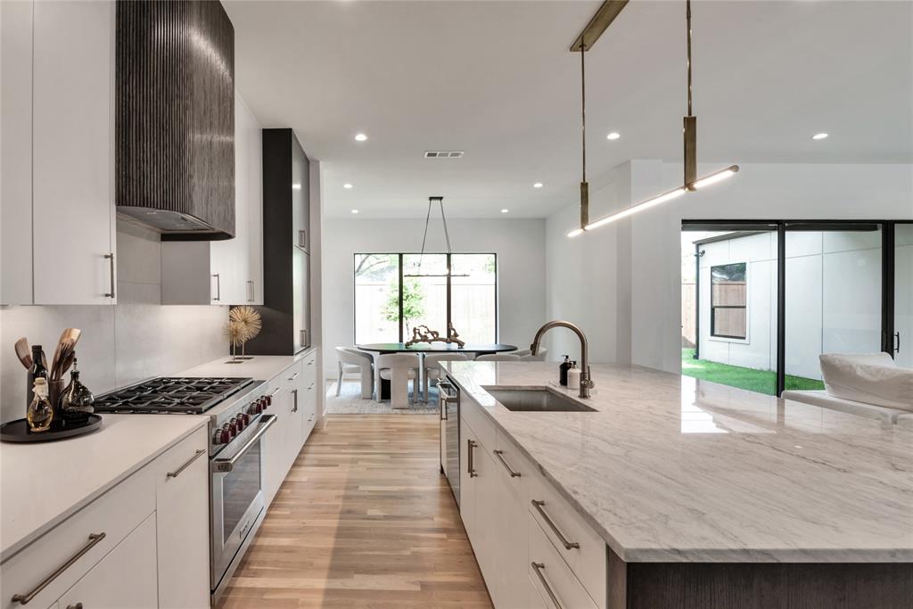 6923 Inverness Lane Dallas, TX 75214 - Photo 13 of 40