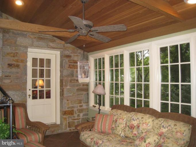 5426 Springlake Way Baltimore, MD 21212 - Photo 3 of 24 Sunroom