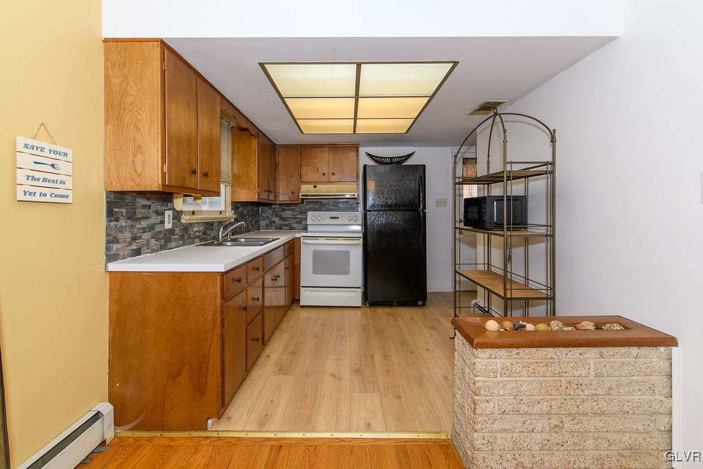 906 Ridge Street Easton, PA 18042 - Photo 7 of 25 Kitchen