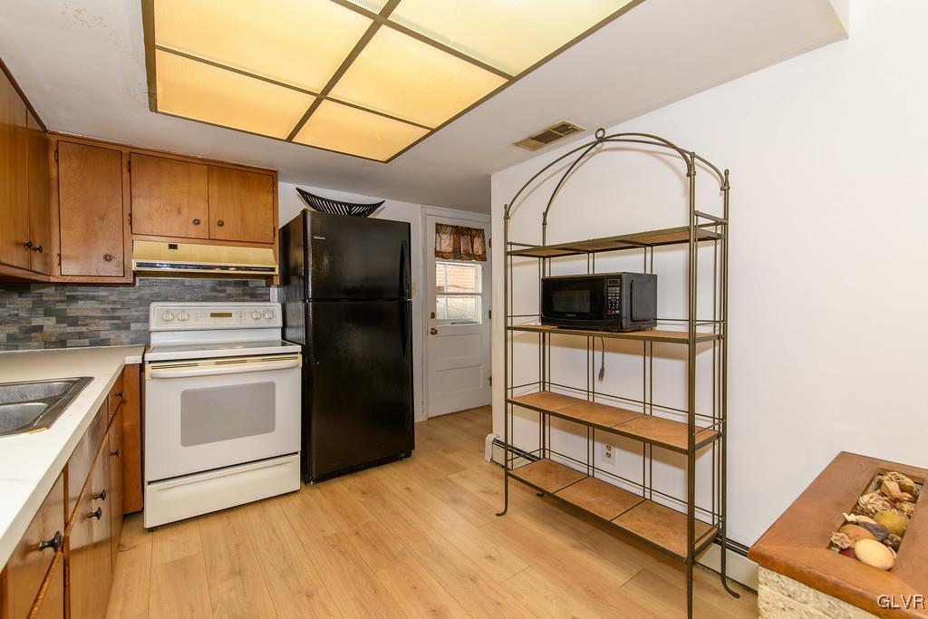 906 Ridge Street Easton, PA 18042 - Photo 8 of 25 Gallery Image 8
