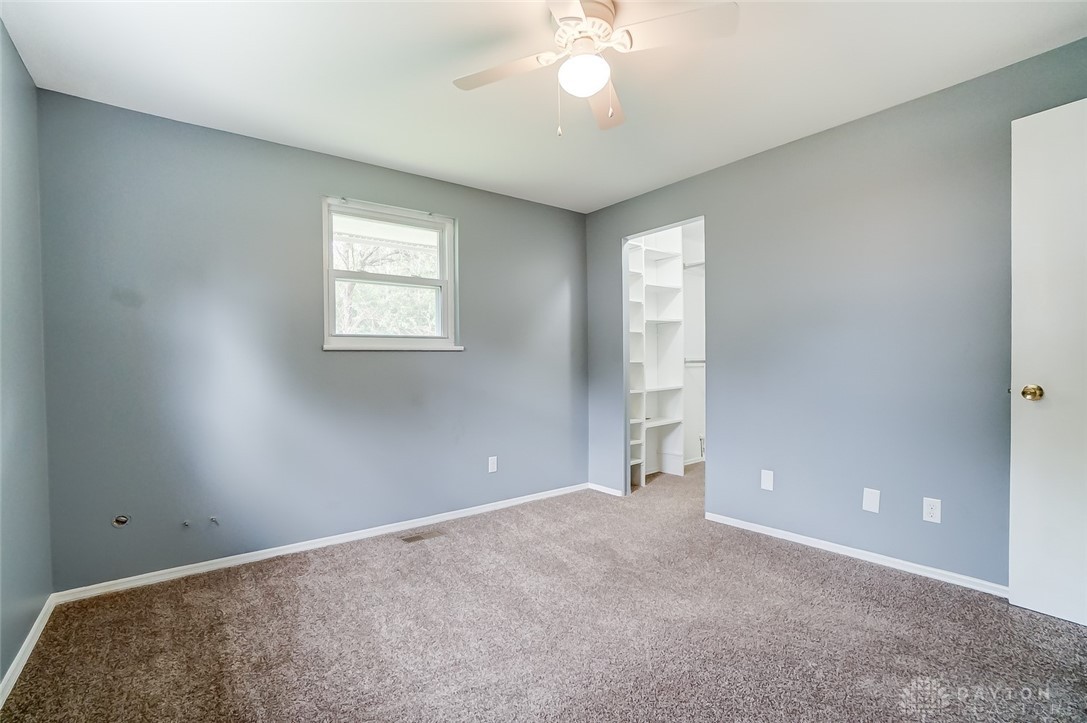 6543 Highbury Road Huber Heights, OH 45424 - Photo 18 of 38