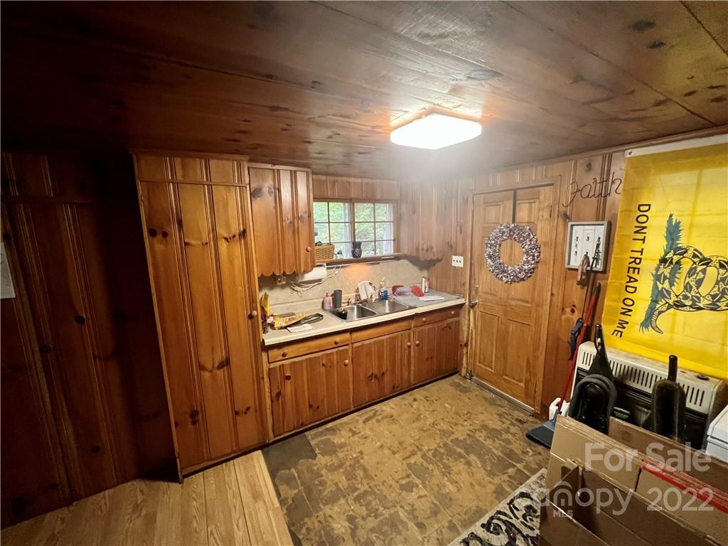 305 Lake Sega Road Brevard, NC 28712 - Photo 17 of 42 Gallery Image 17
