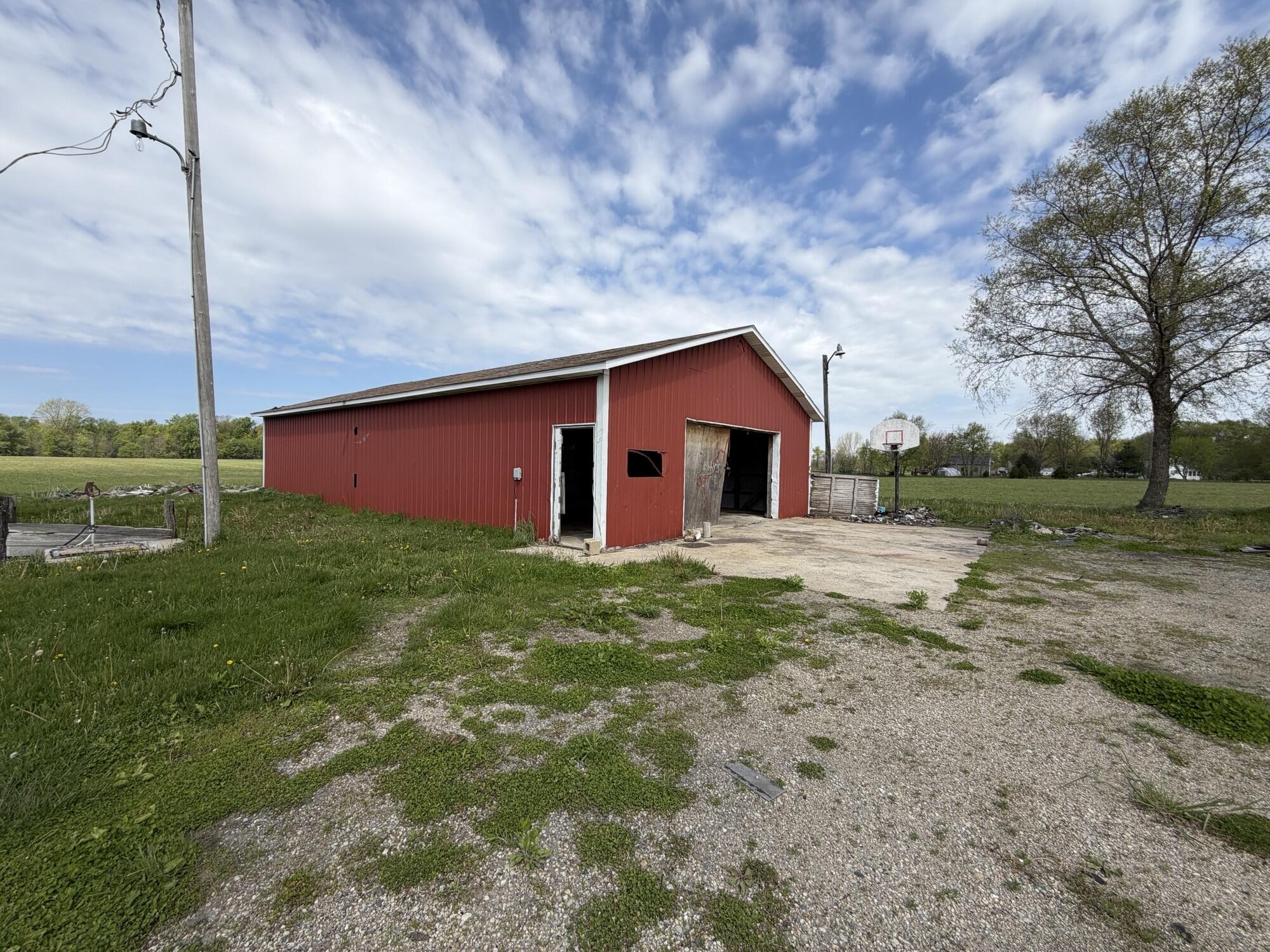 1792SF POLE BARN