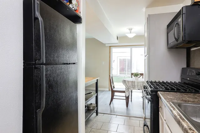 $190,000 | 21 Fernwood Drive, Unit 21U, Bolingbrook, IL 60440