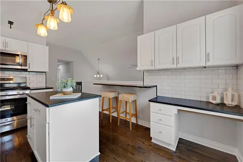 $460,000 | 8017 West 149th Street, Overland Park, KS 66223