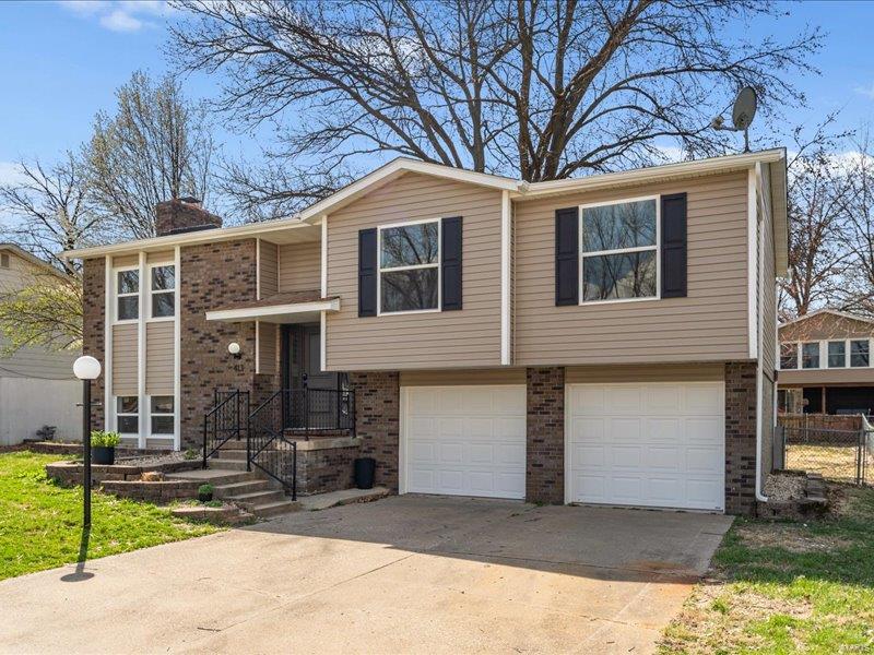 413 San Mateo Drive Belleville, IL 62221 - Photo 3 of 30