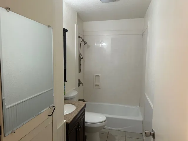 $1,450 | 116 Forest Oaks Lane, Lake Jackson, TX 77566