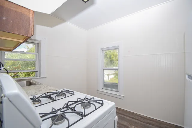 $260,000 | 443 North Ash Street, Waukegan, IL 60085