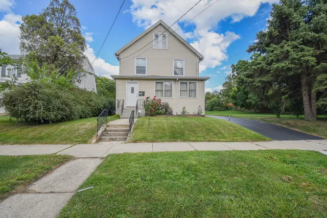 $260,000 | 443 North Ash Street, Waukegan, IL 60085