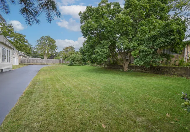 $260,000 | 443 North Ash Street, Waukegan, IL 60085