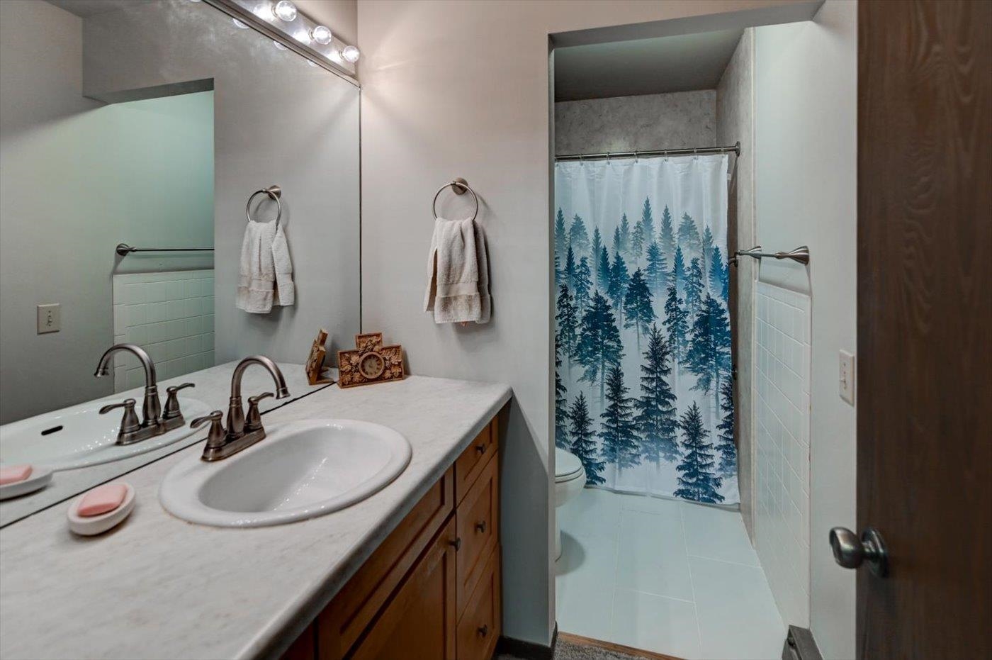 41 Golf Course Road, Unit E Madison, WI 53704 - Photo 19 of 29
