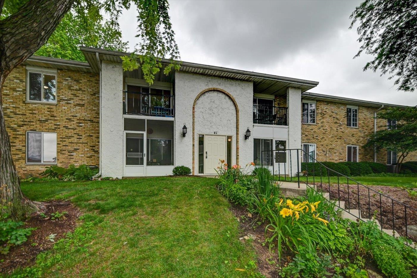 41 Golf Course Road, Unit E Madison, WI 53704 - Photo 2 of 29