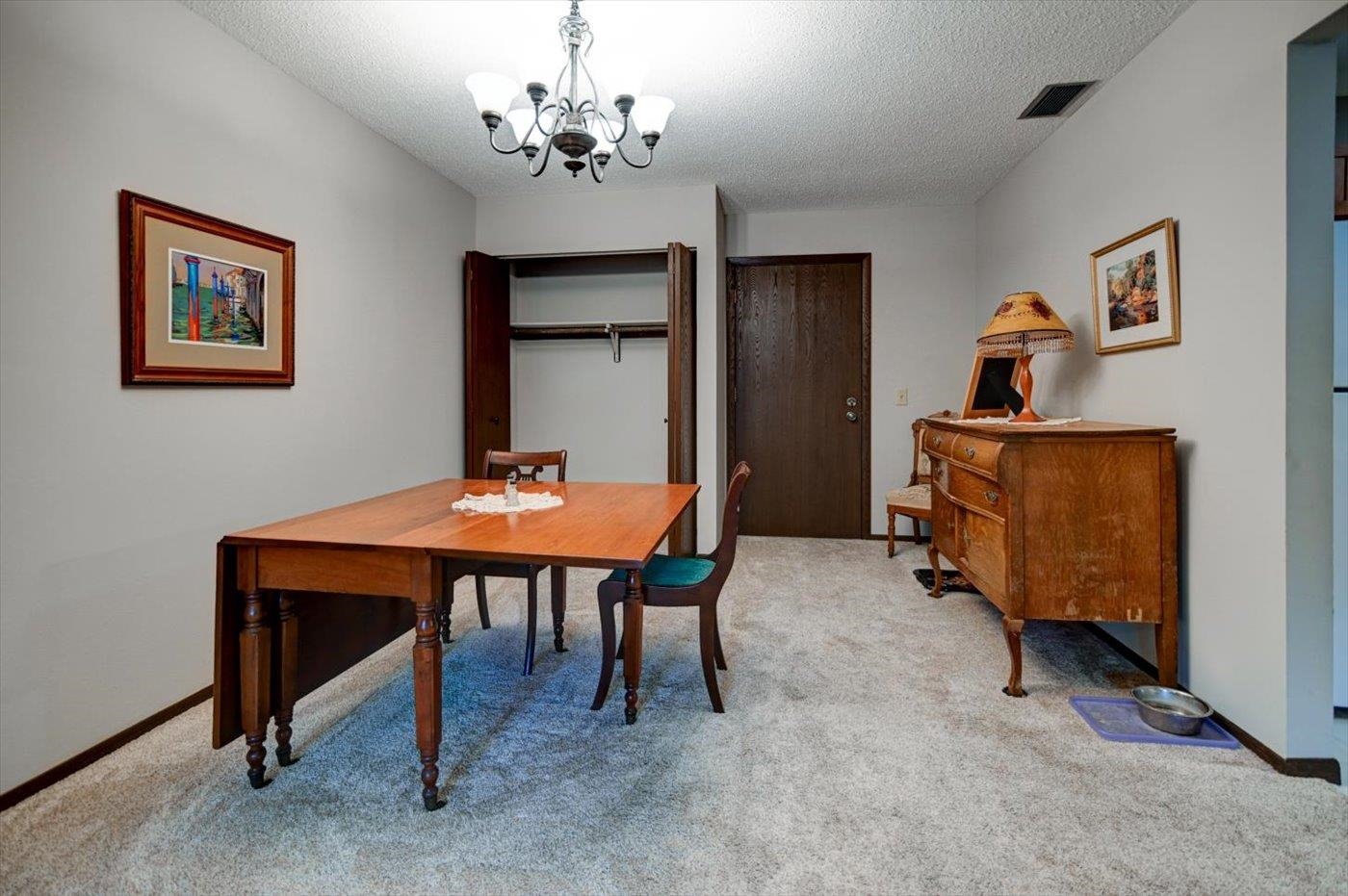 41 Golf Course Road, Unit E Madison, WI 53704 - Photo 5 of 29