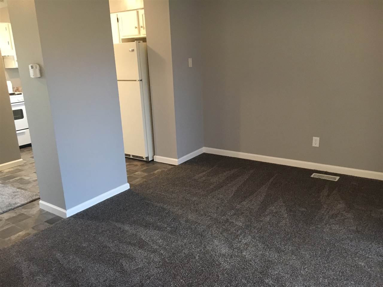 8931 East Hatchery Road Syracuse, IN 46567 - Photo 3 of 8 Gallery Image 3