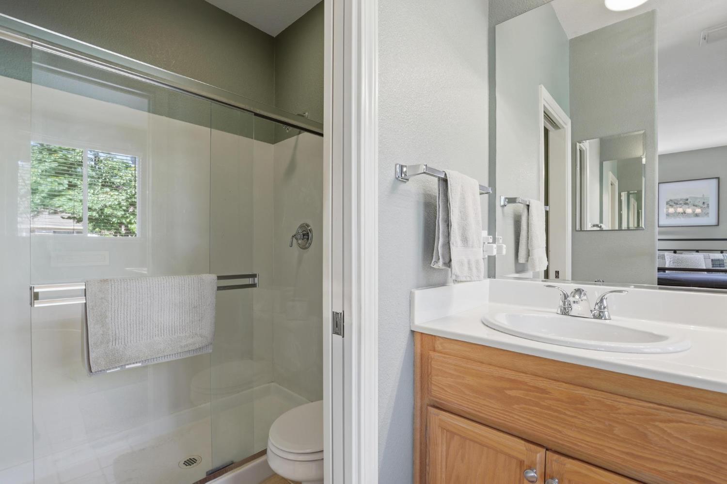502 Waterfowl Way Williams, CA 95987 - Photo 28 of 51 a bathroom with a sink toilet and shower