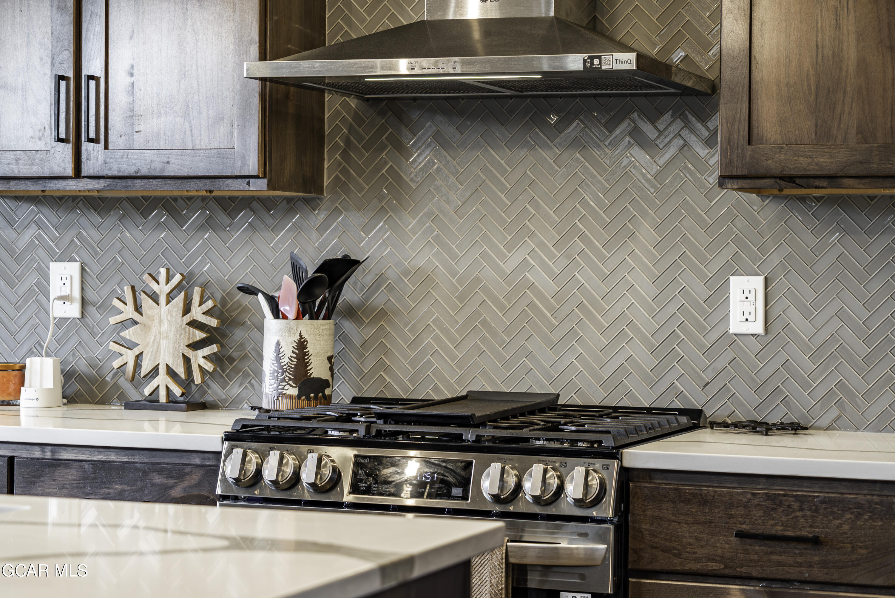 570 Fall Line Road Granby, CO 80446 - Photo 17 of 77 53.Close_Up_2