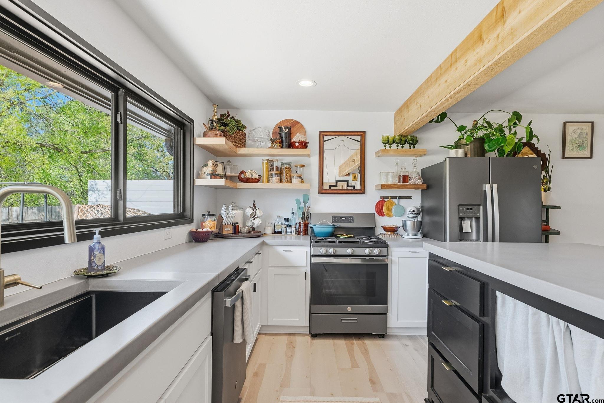 14126 County Road 192 Tyler, TX 75703 - Photo 7 of 30