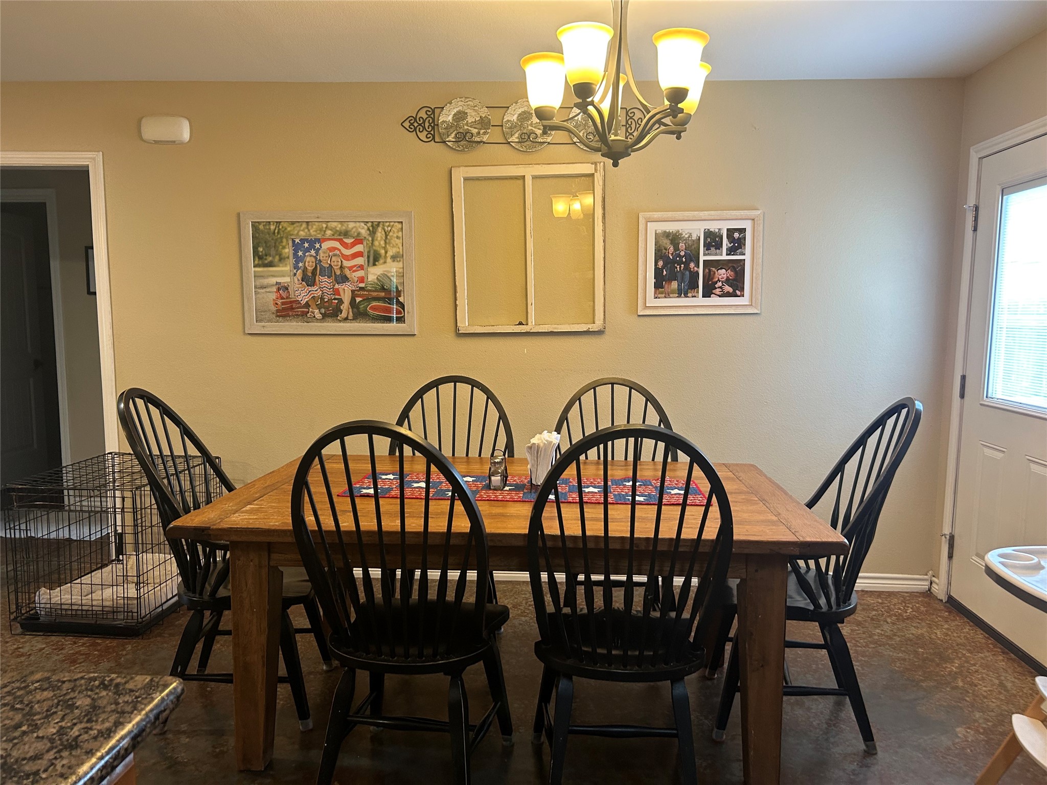 319 Jones Street Columbus, TX 78934 - Photo 4 of 15 Dining room